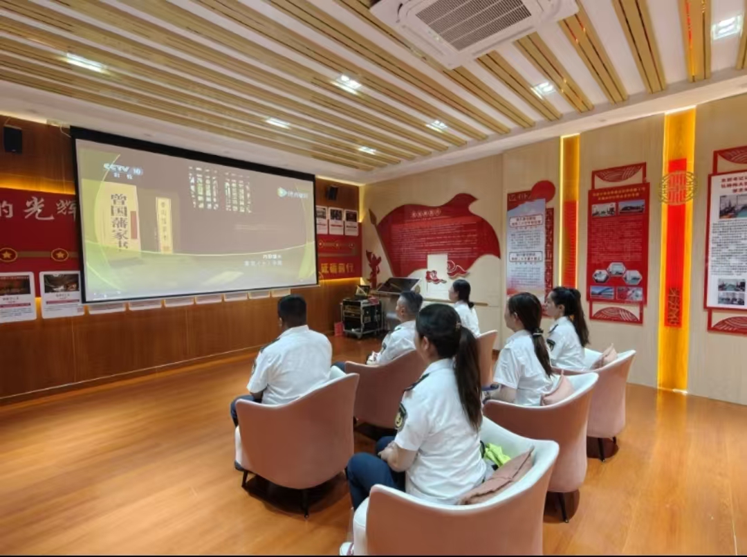 女人与公狍交酡女免费