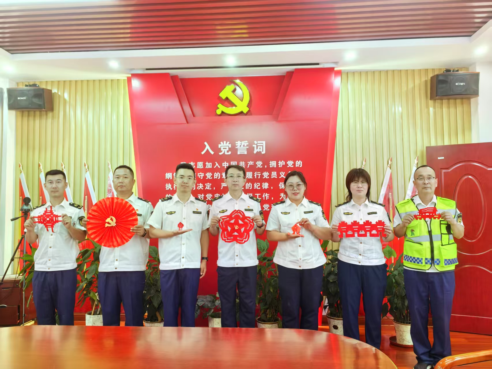 女人与公狍交酡女免费