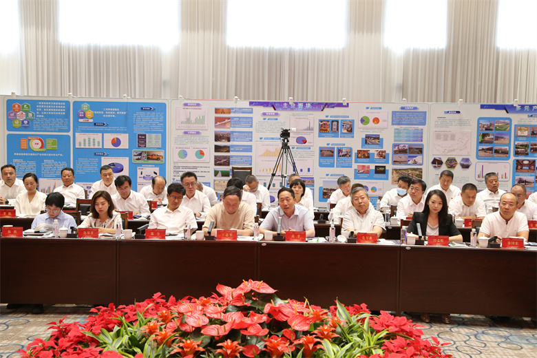 女人与公狍交酡女免费