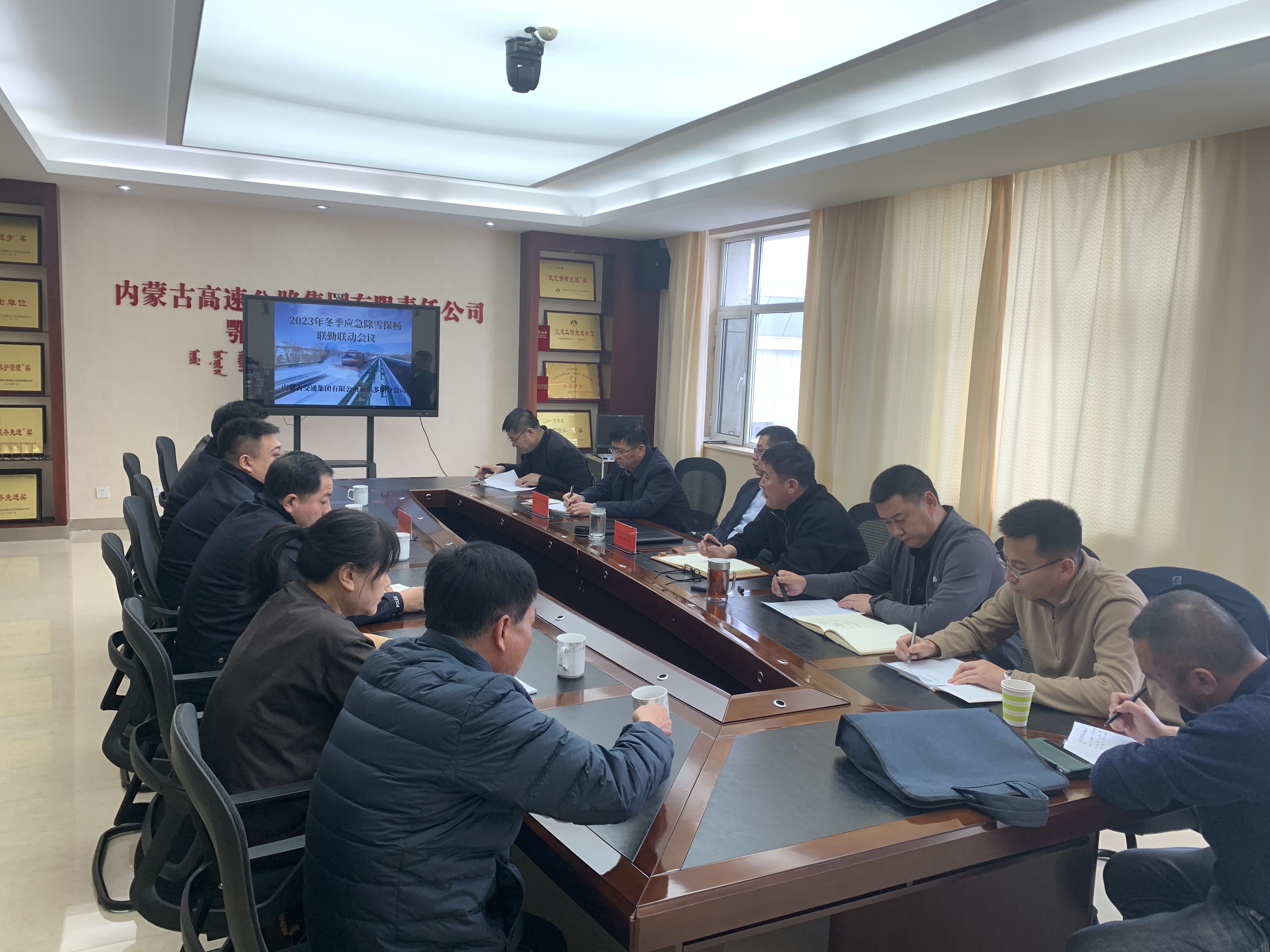 女人与公狍交酡女免费