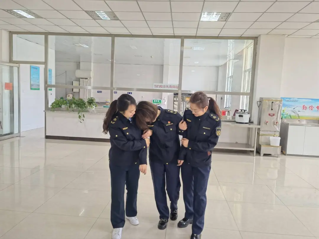 女人与公狍交酡女免费