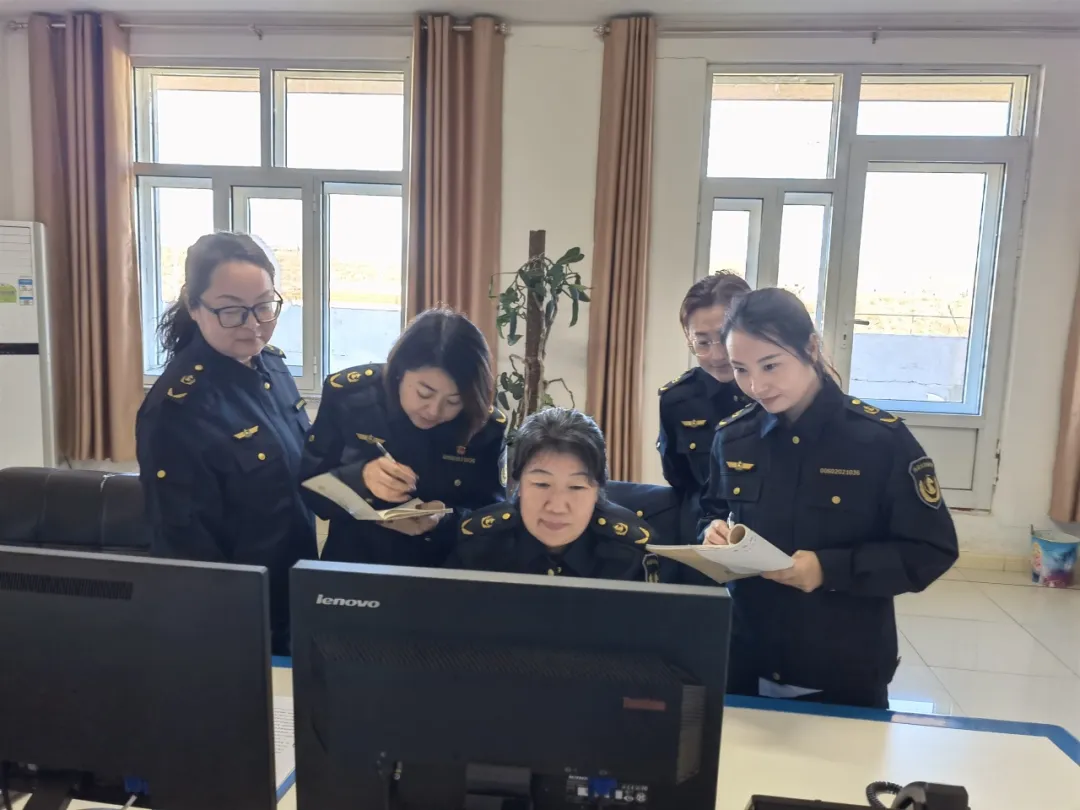 女人与公狍交酡女免费