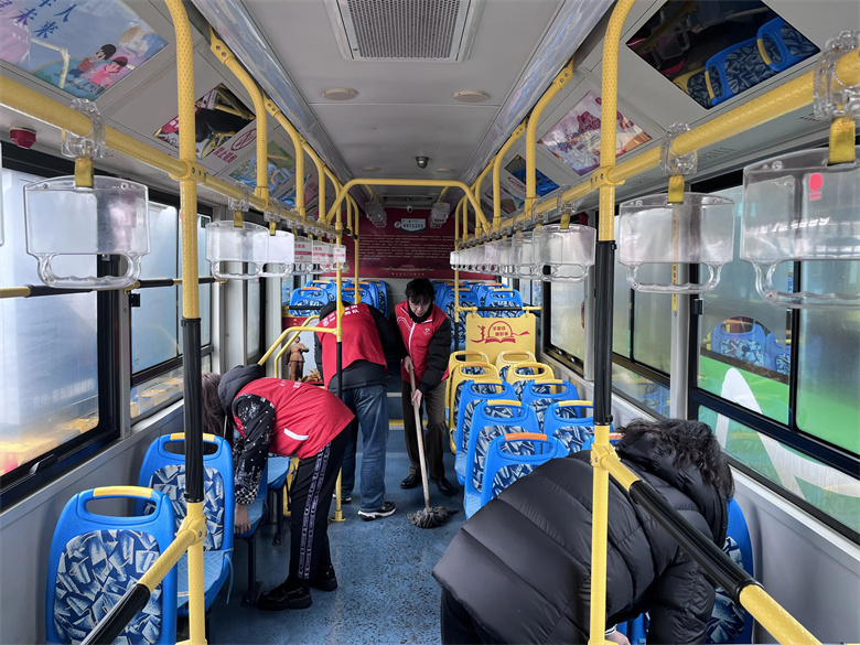 女人与公狍交酡女免费