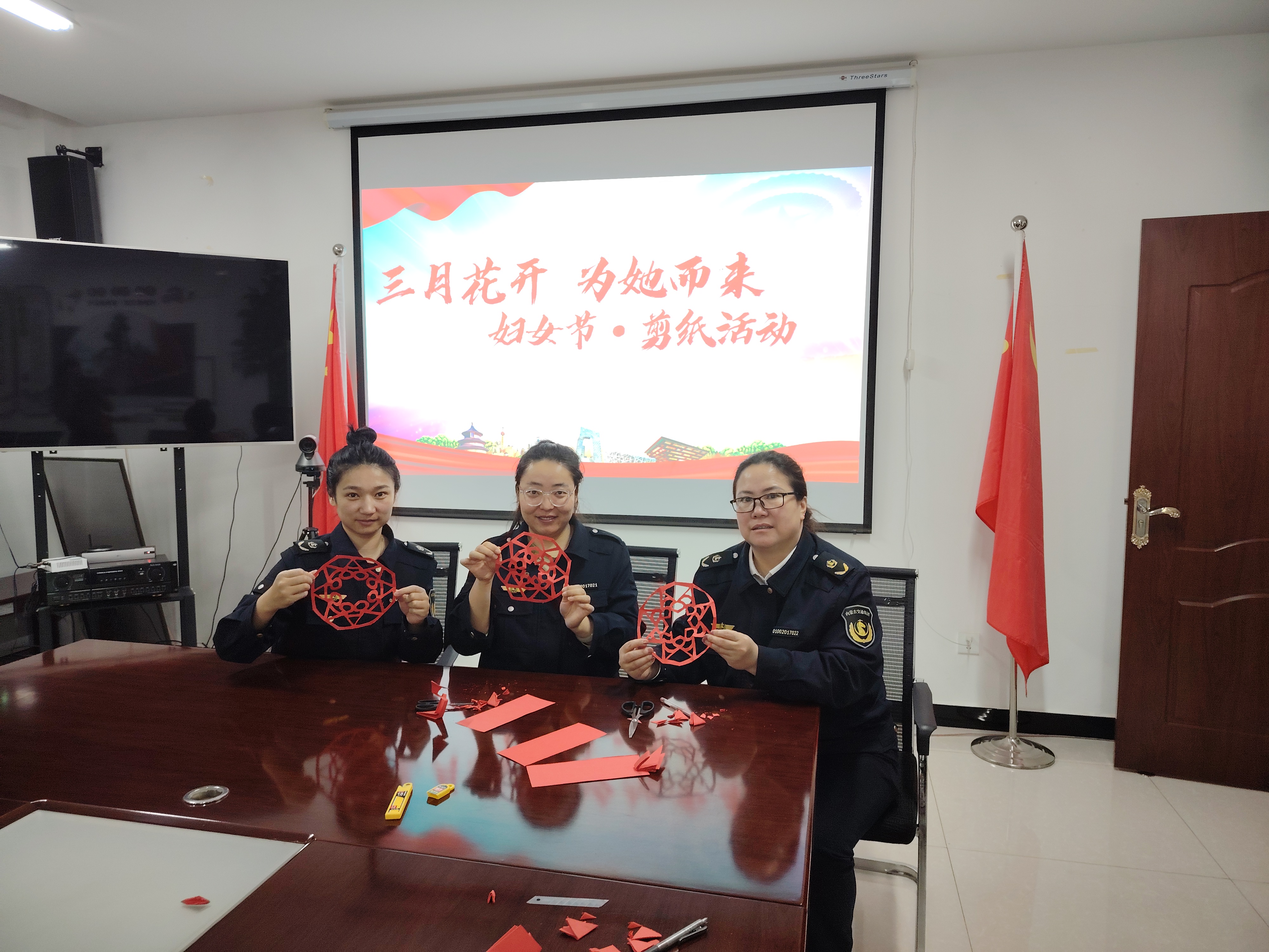 女人与公狍交酡女免费