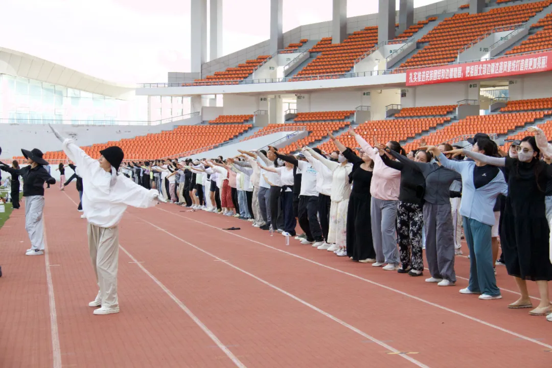 女人与公狍交酡女免费