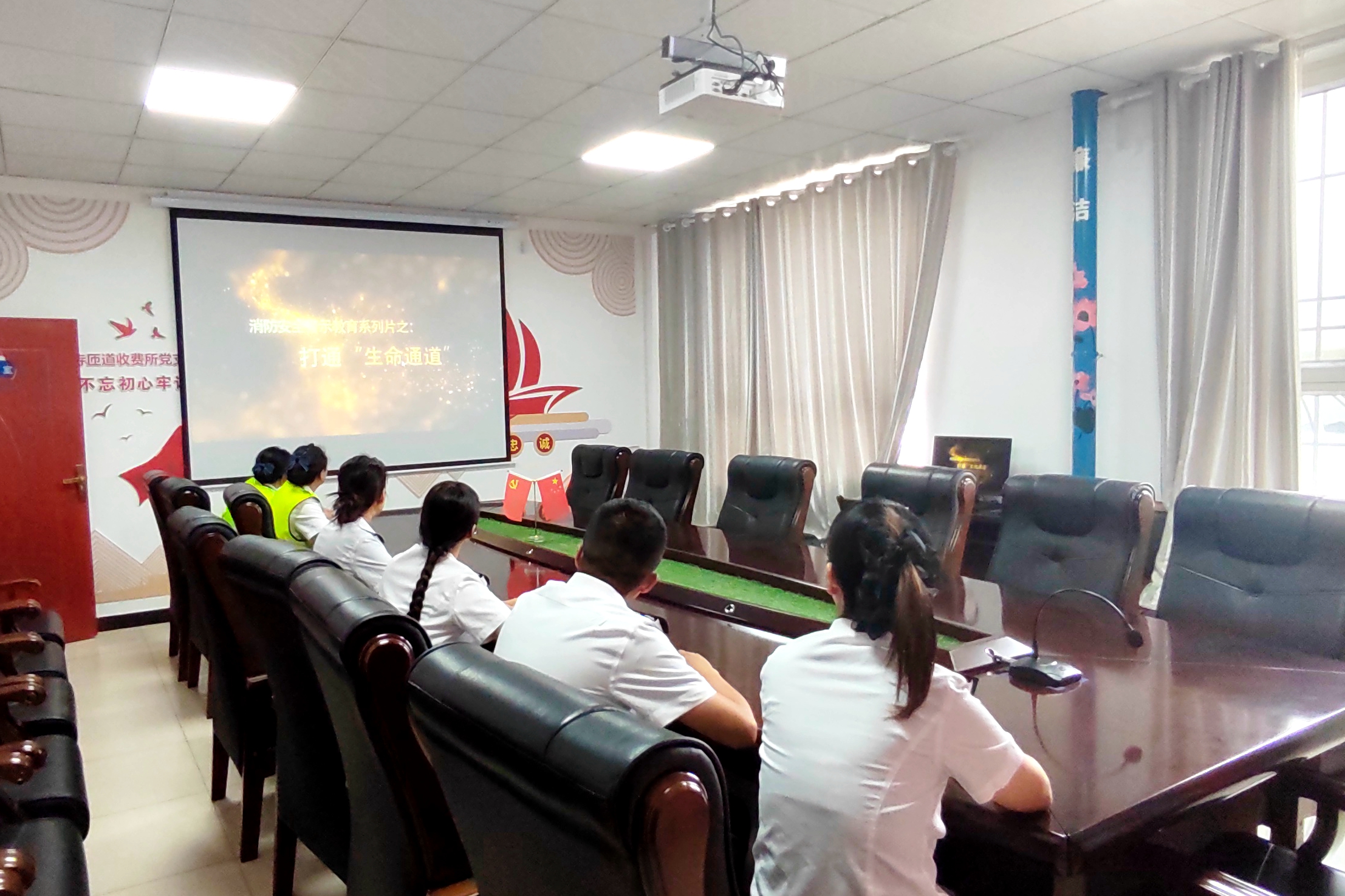 女人与公狍交酡女免费