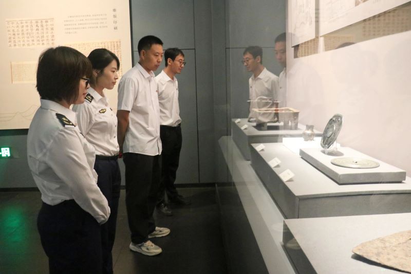 女人与公狍交酡女免费