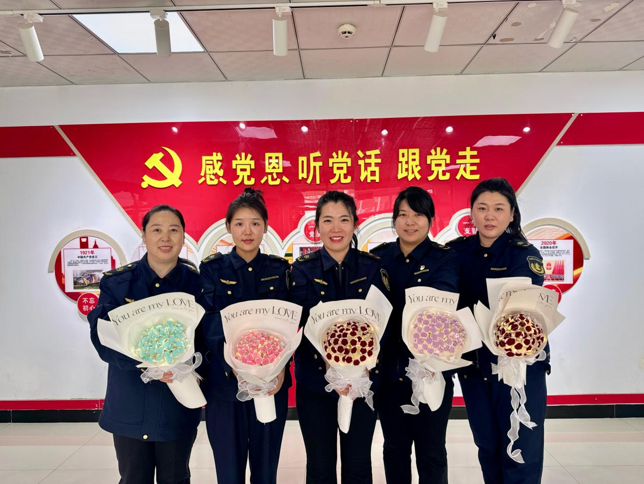 女人与公狍交酡女免费