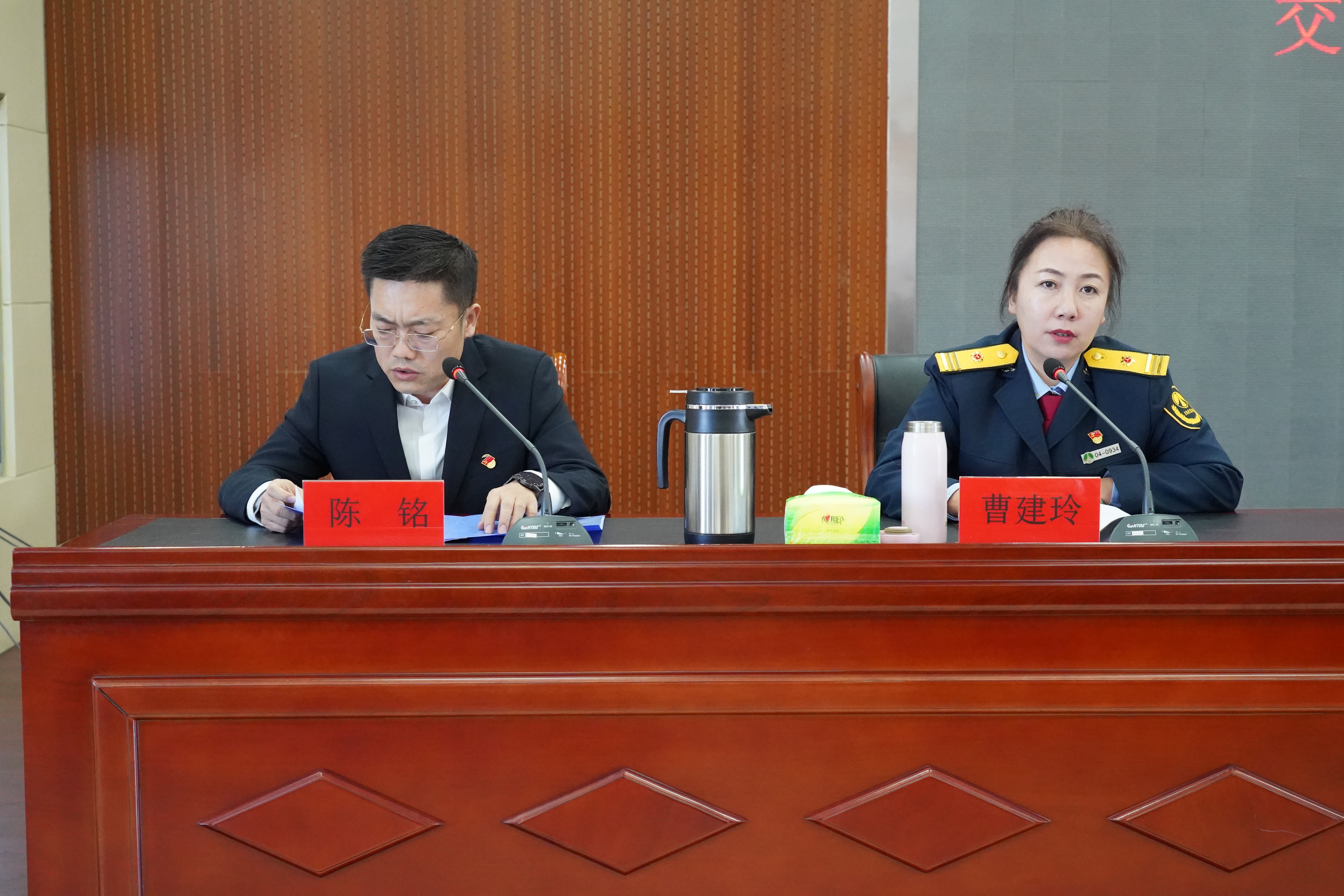 女人与公狍交酡女免费