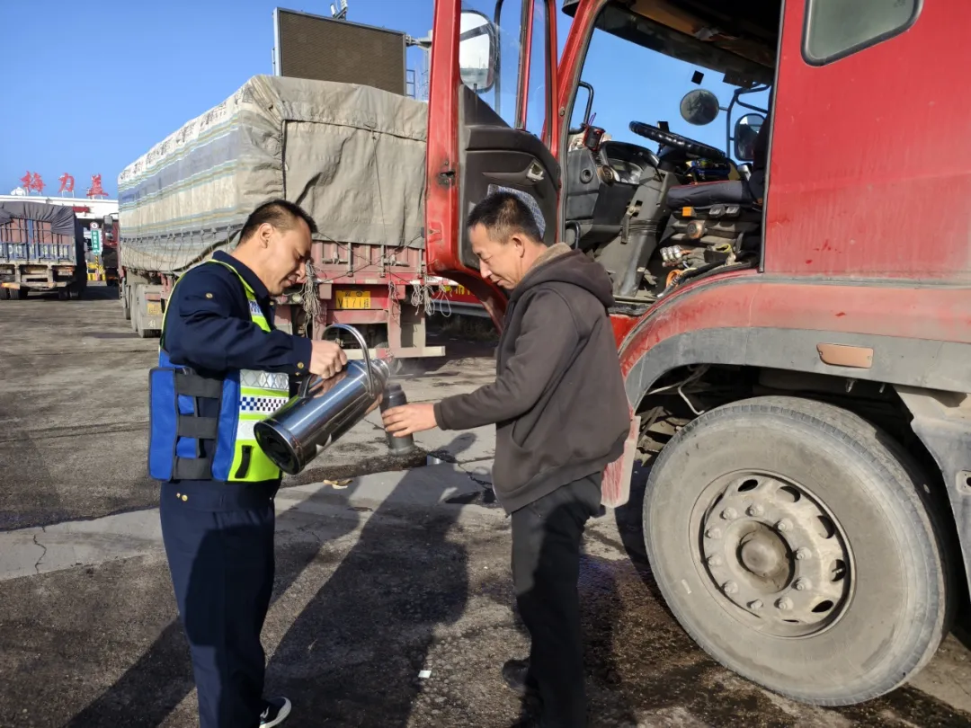 女人与公狍交酡女免费