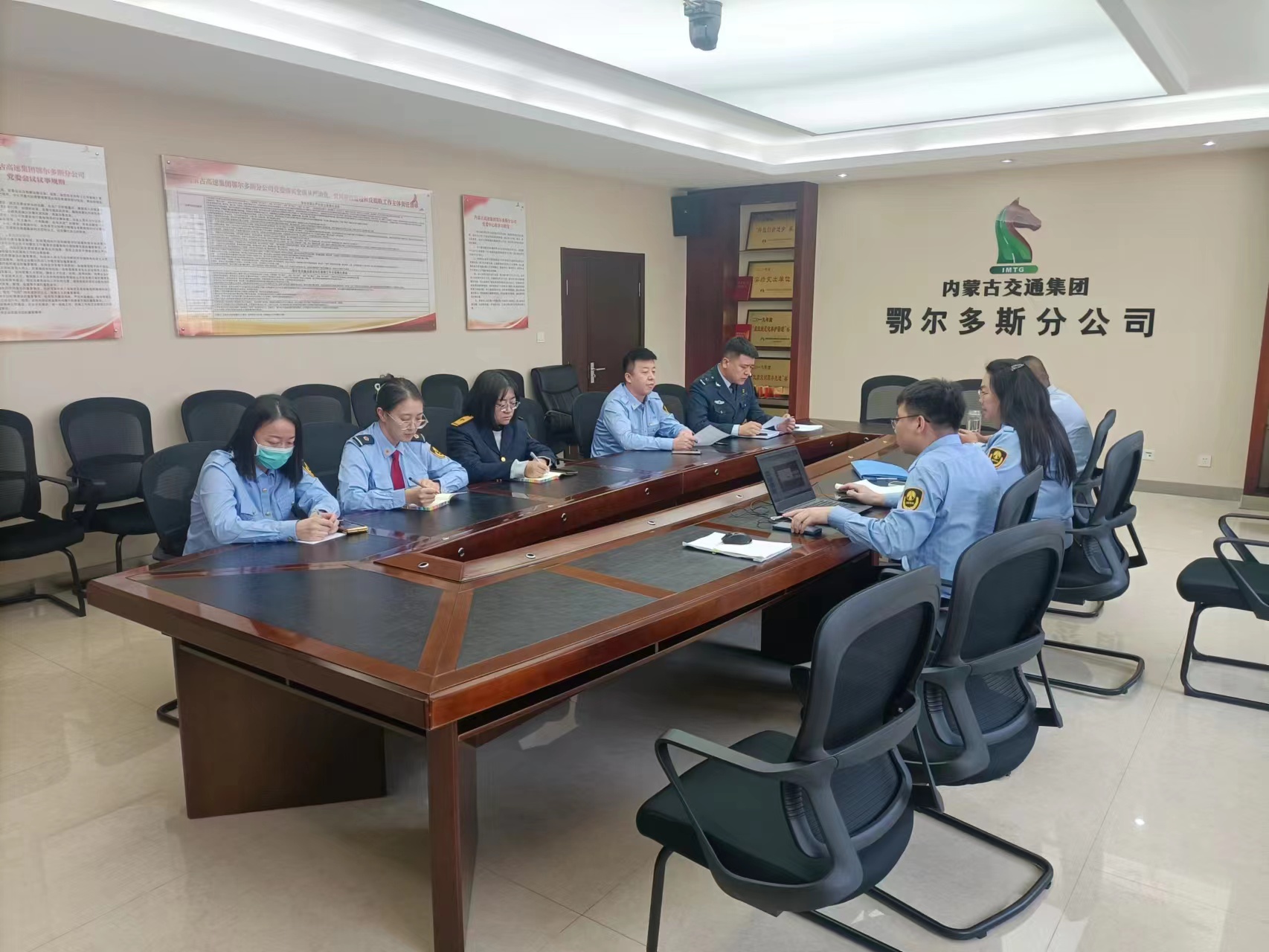 女人与公狍交酡女免费