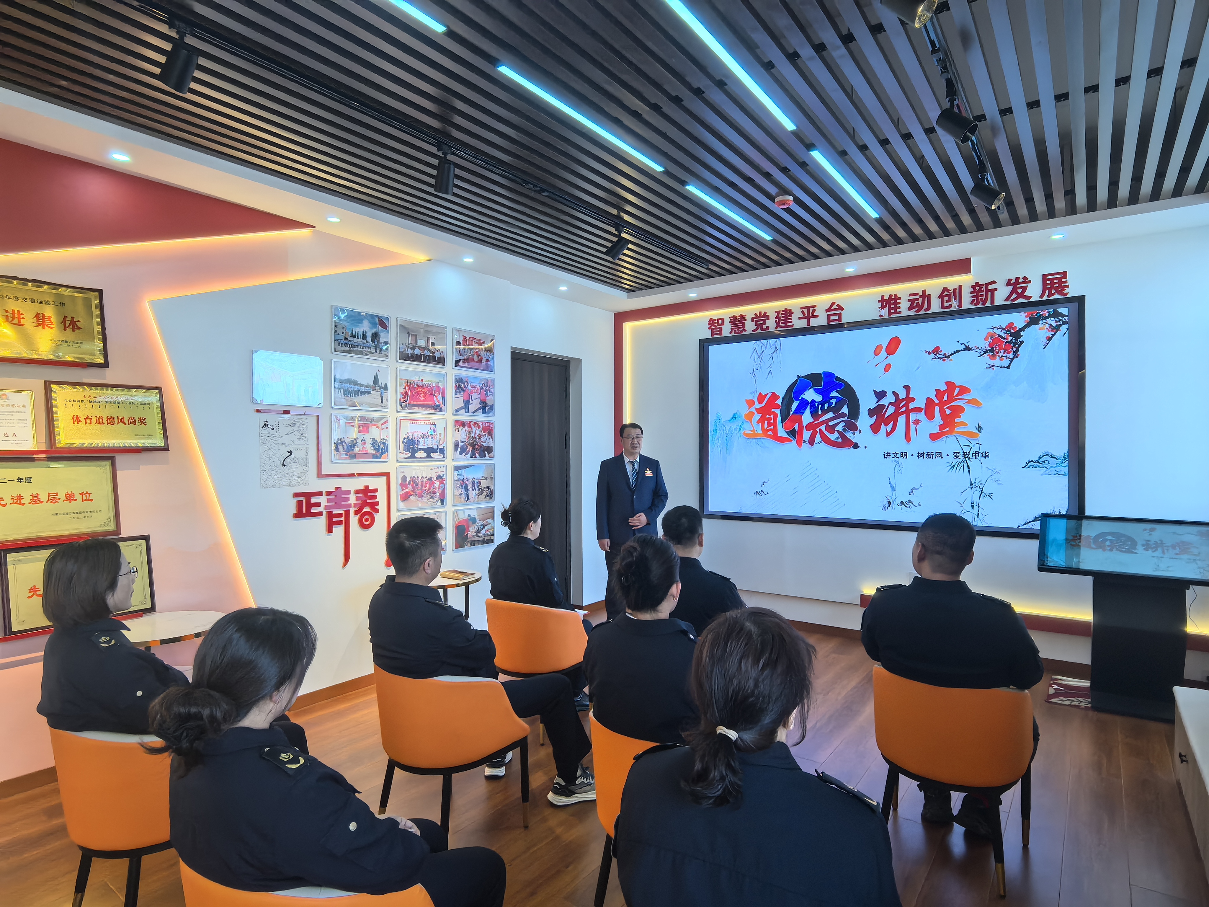 女人与公狍交酡女免费