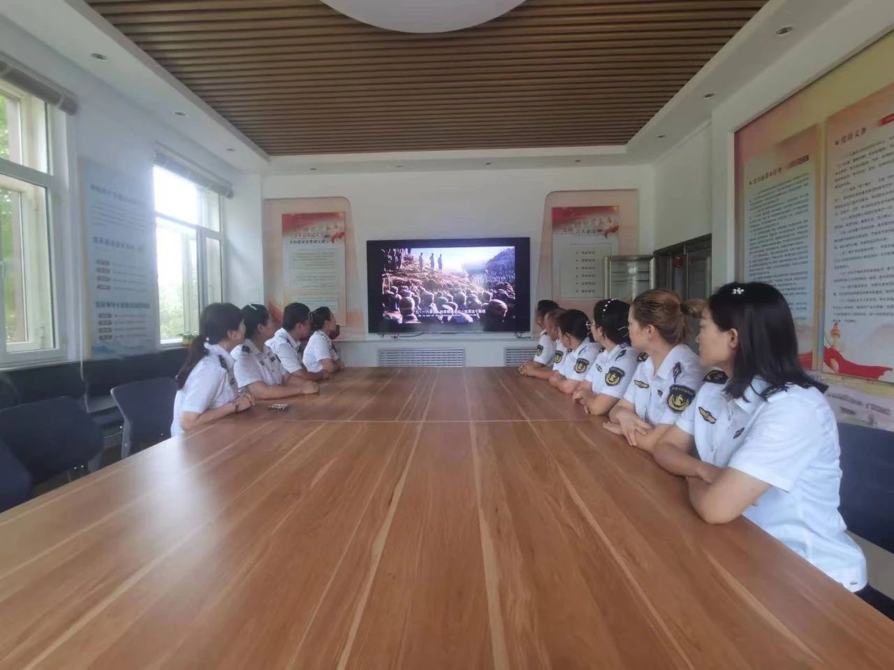 女人与公狍交酡女免费