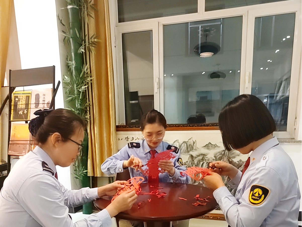 女人与公狍交酡女免费