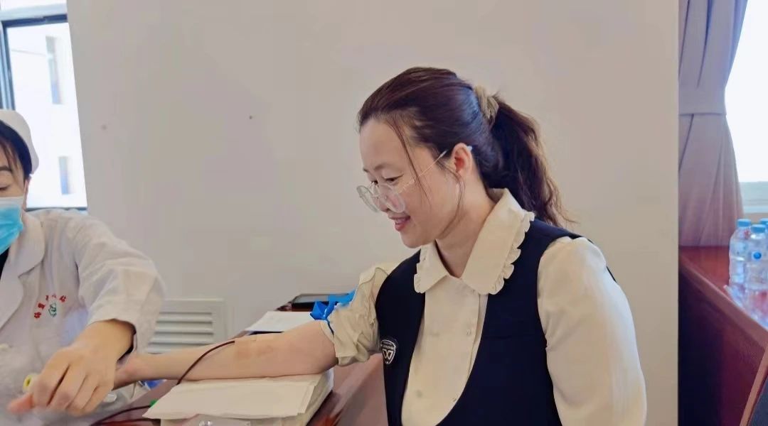 女人与公狍交酡女免费