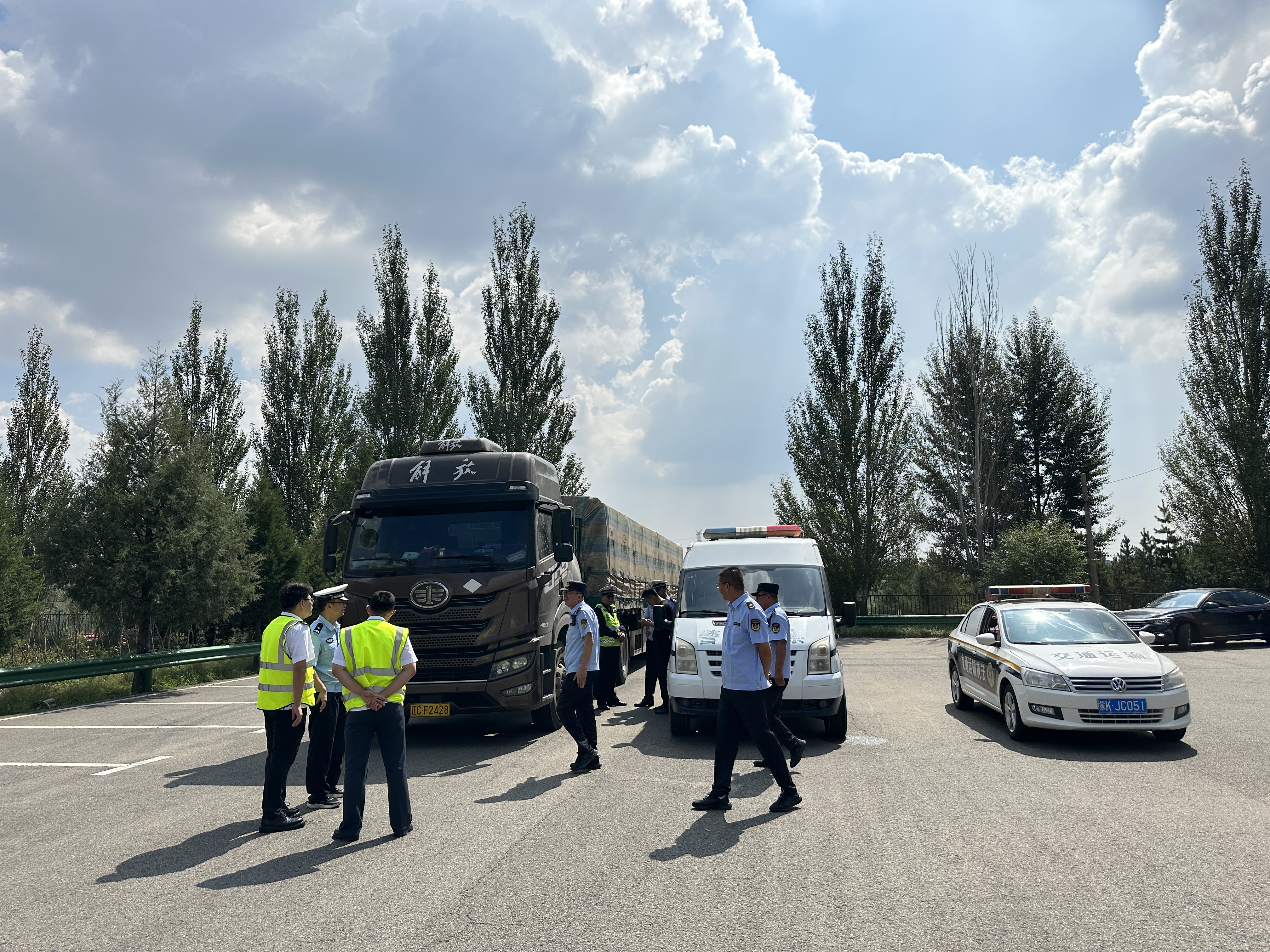 女人与公狍交酡女免费