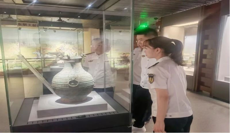 女人与公狍交酡女免费