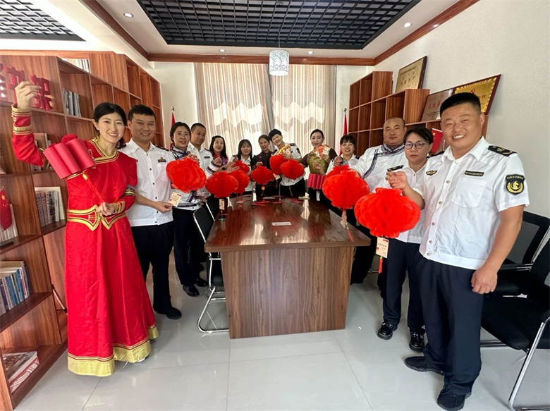 女人与公狍交酡女免费