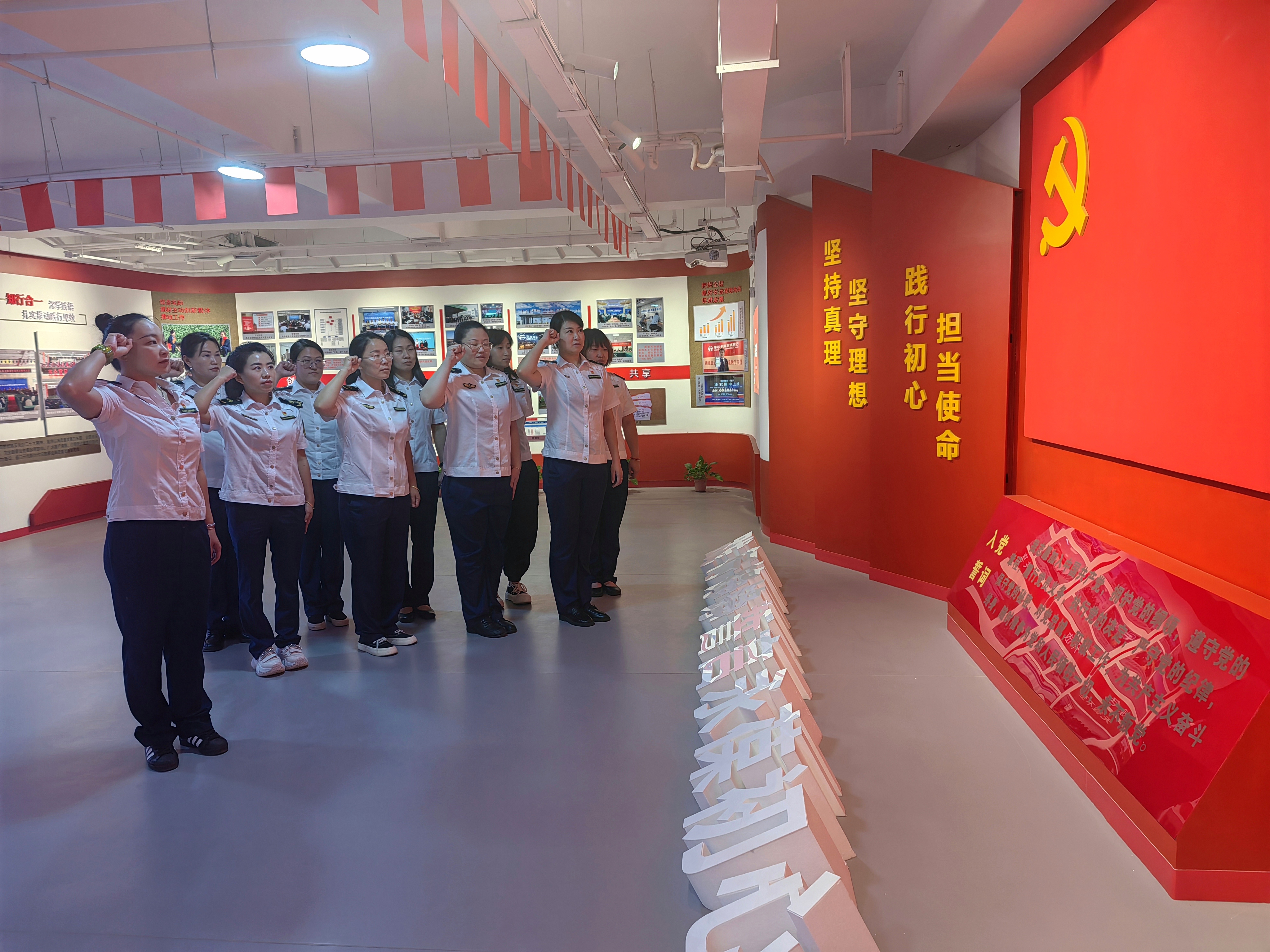 女人与公狍交酡女免费