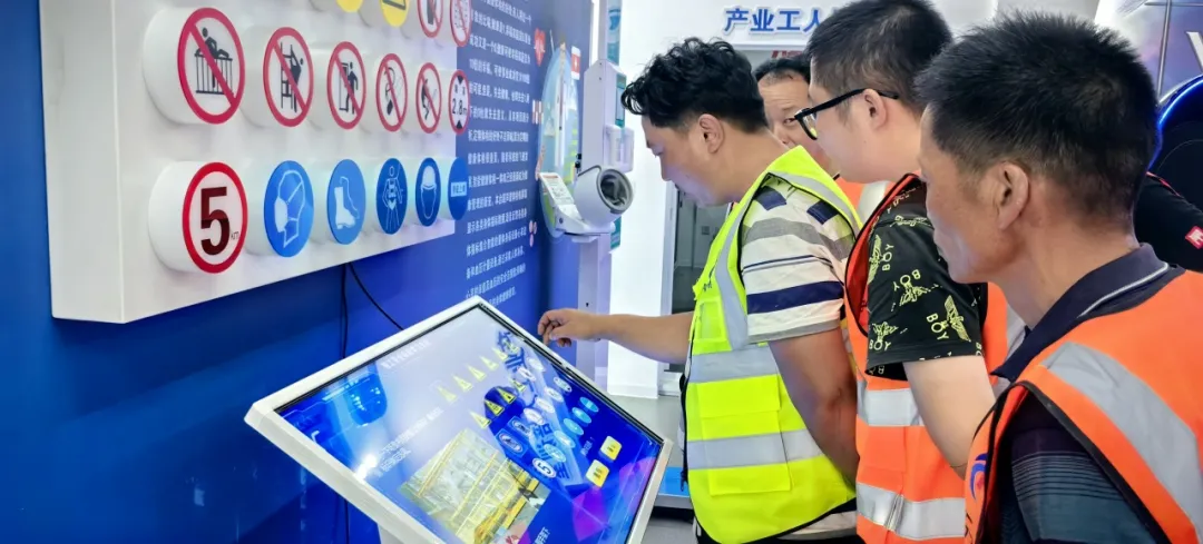 女人与公狍交酡女免费