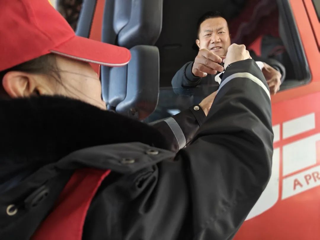 女人与公狍交酡女免费