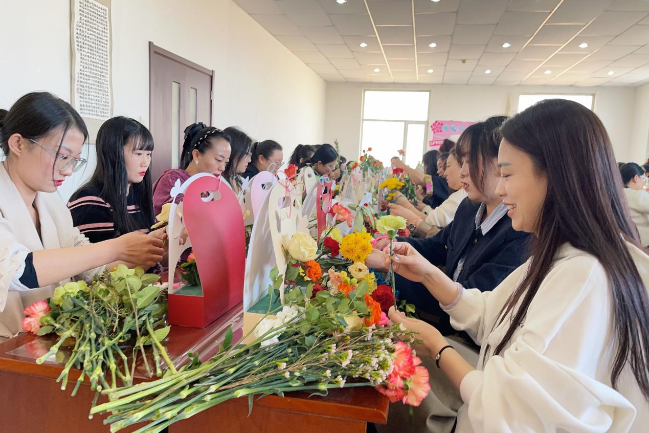 女人与公狍交酡女免费