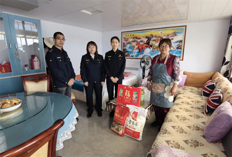 女人与公狍交酡女免费