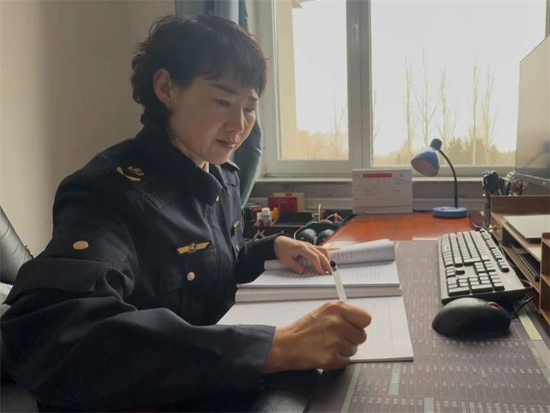 女人与公狍交酡女免费