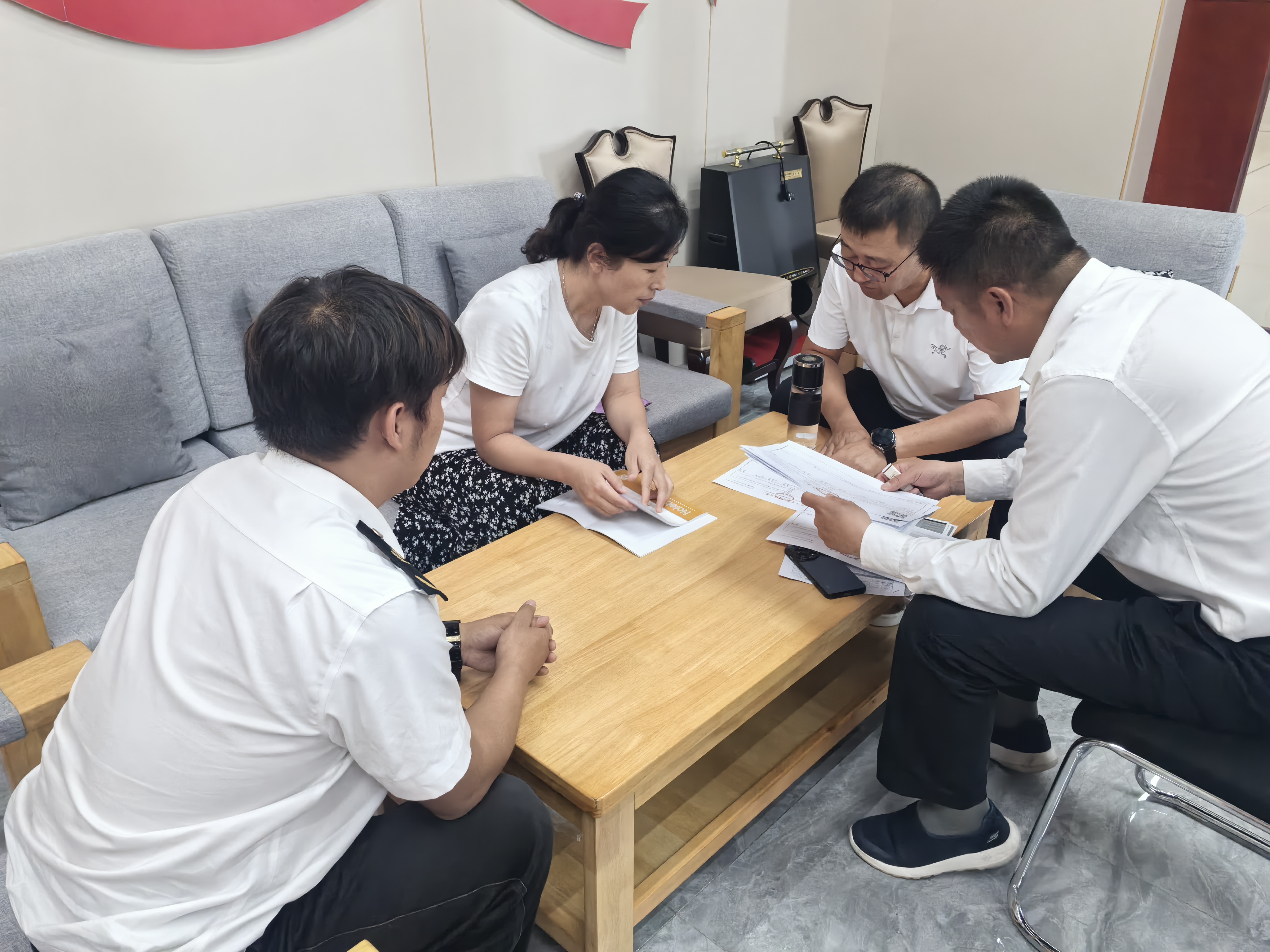 女人与公狍交酡女免费