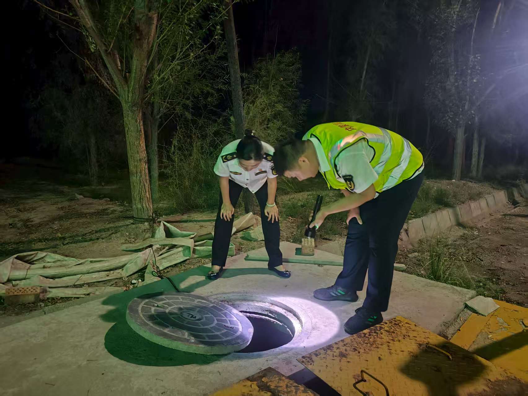 女人与公狍交酡女免费