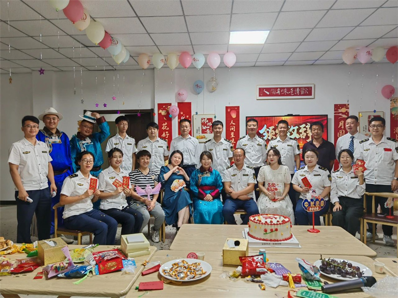 女人与公狍交酡女免费