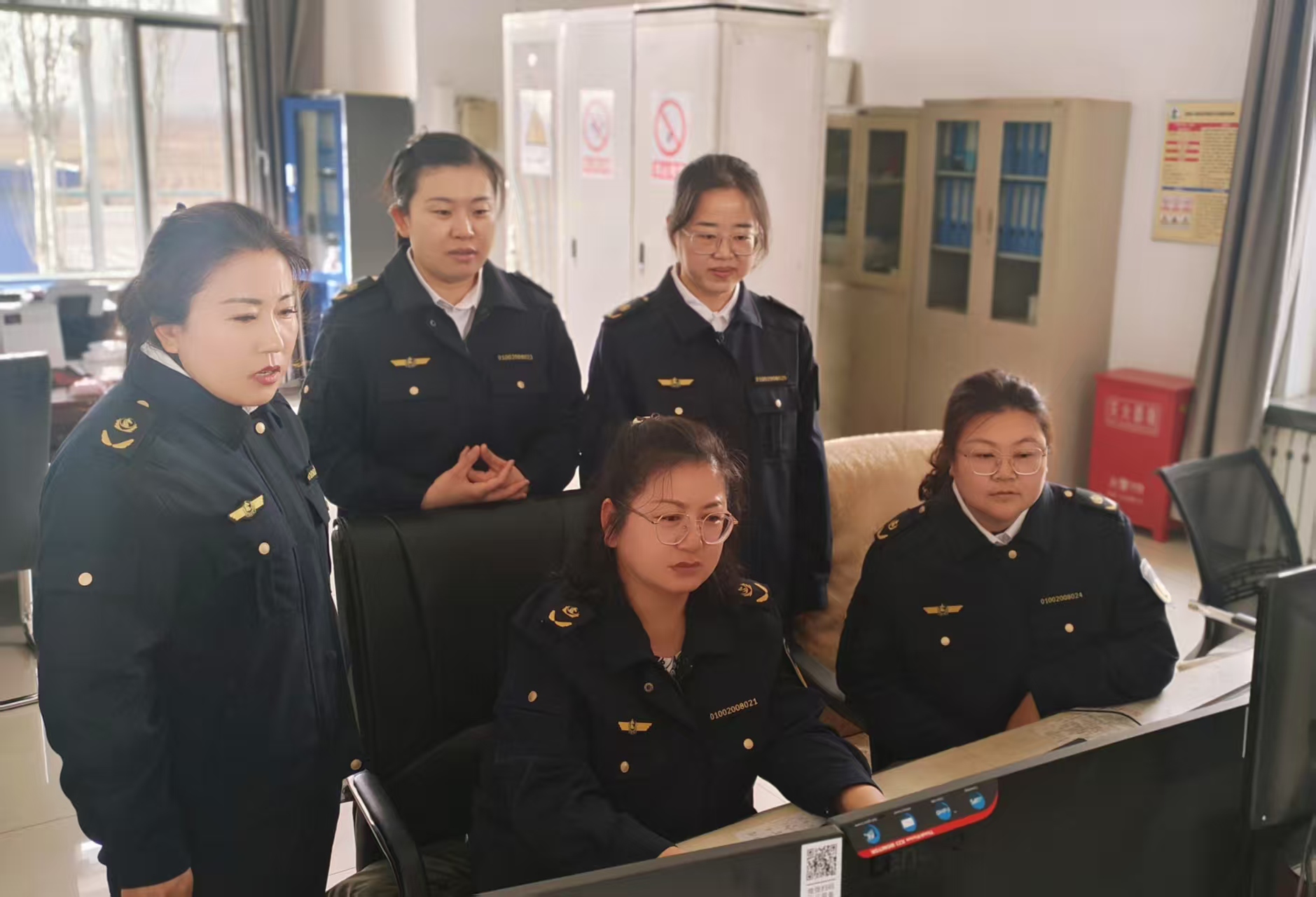 女人与公狍交酡女免费