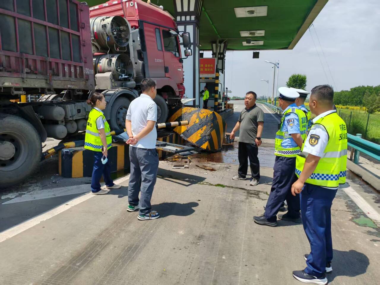 女人与公狍交酡女免费