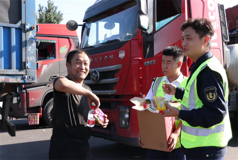 女人与公狍交酡女免费