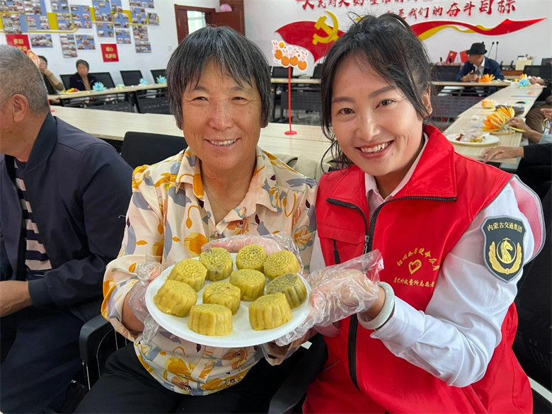 女人与公狍交酡女免费