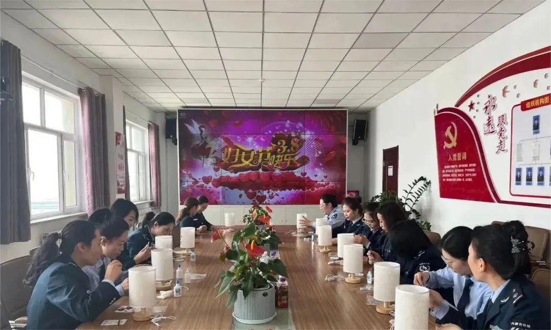 女人与公狍交酡女免费