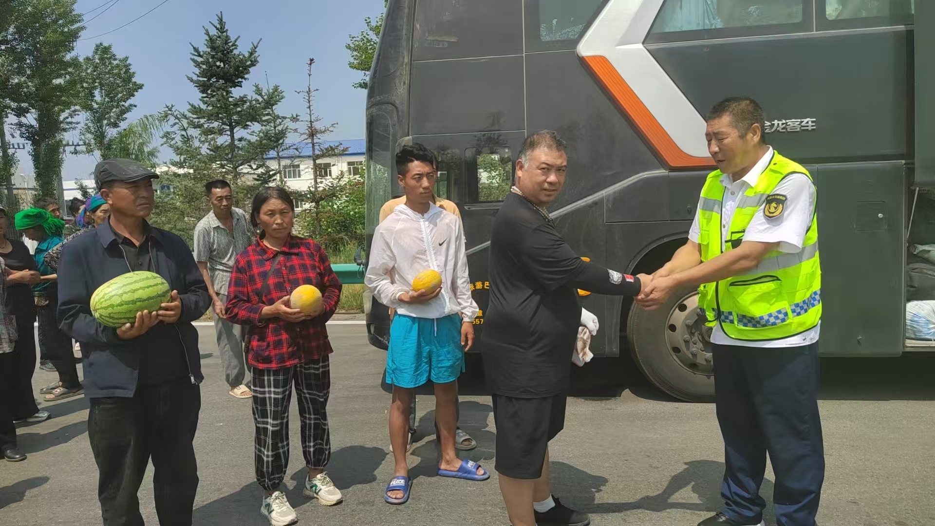 女人与公狍交酡女免费