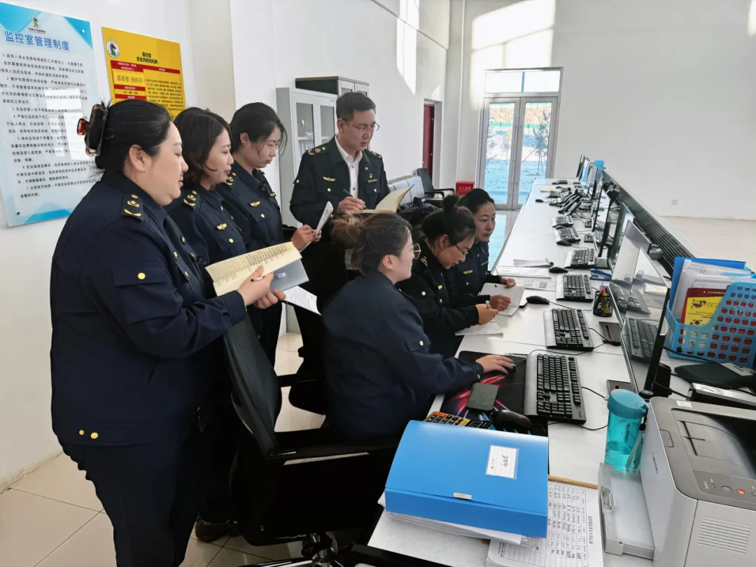 女人与公狍交酡女免费