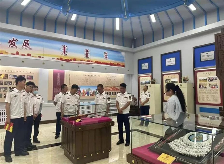 女人与公狍交酡女免费