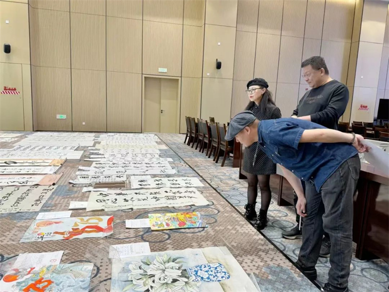 女人与公狍交酡女免费