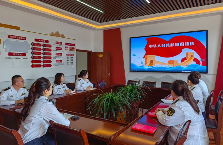 女人与公狍交酡女免费