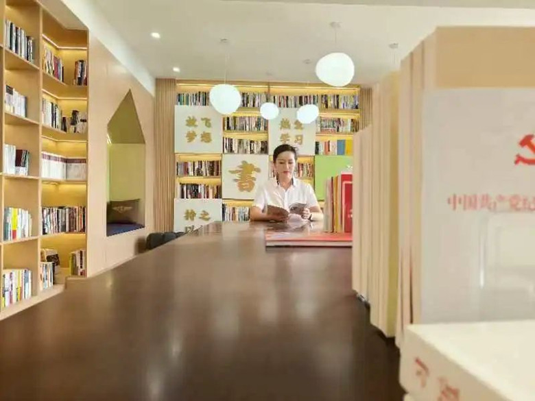 女人与公狍交酡女免费