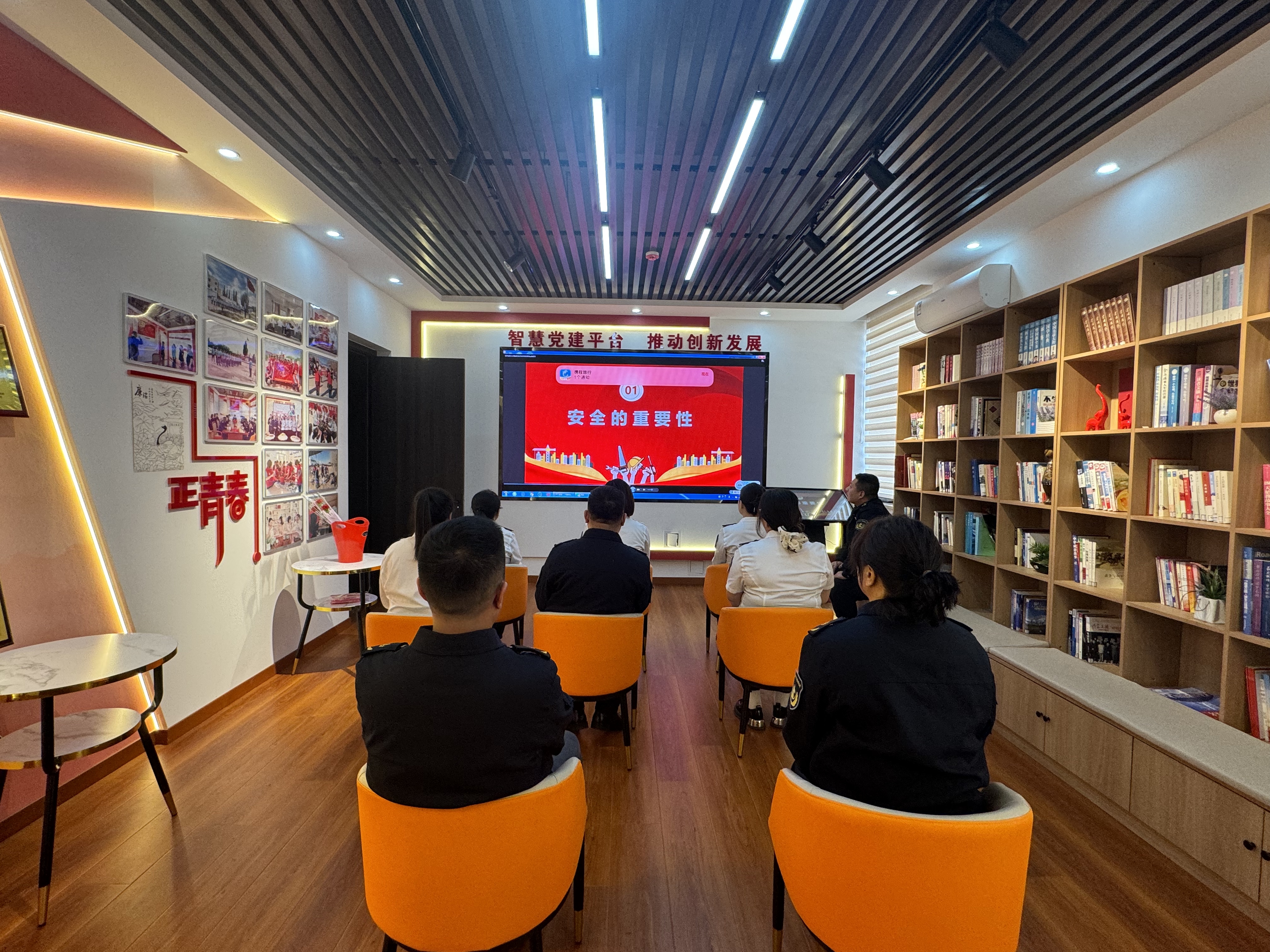 女人与公狍交酡女免费