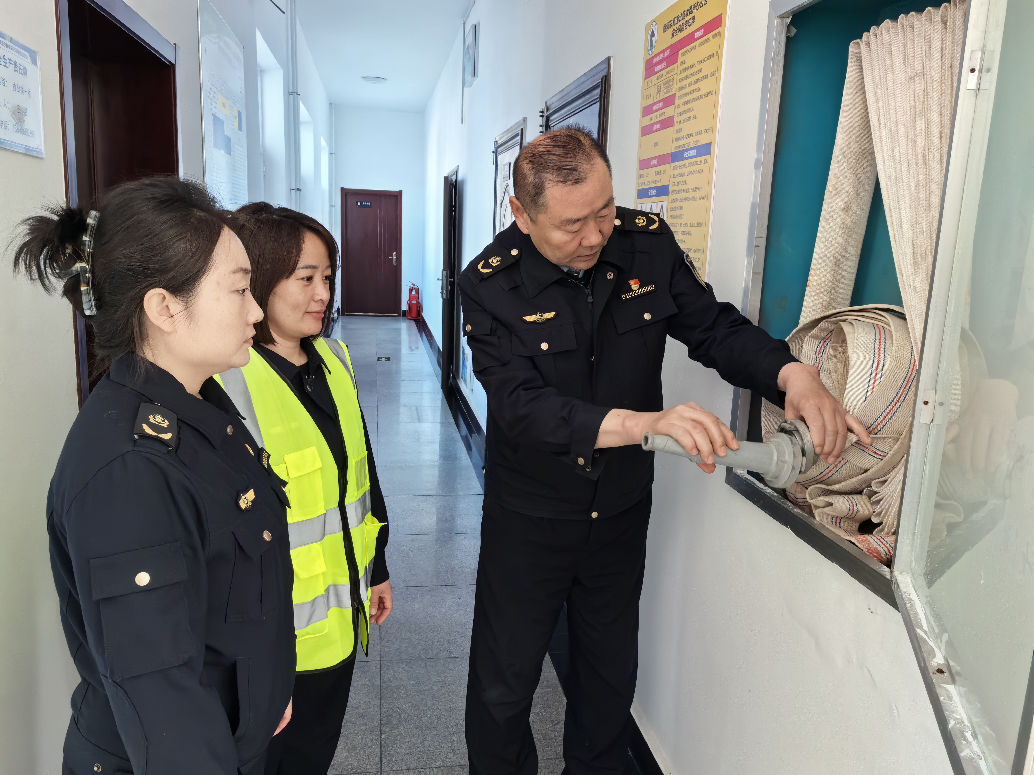 女人与公狍交酡女免费