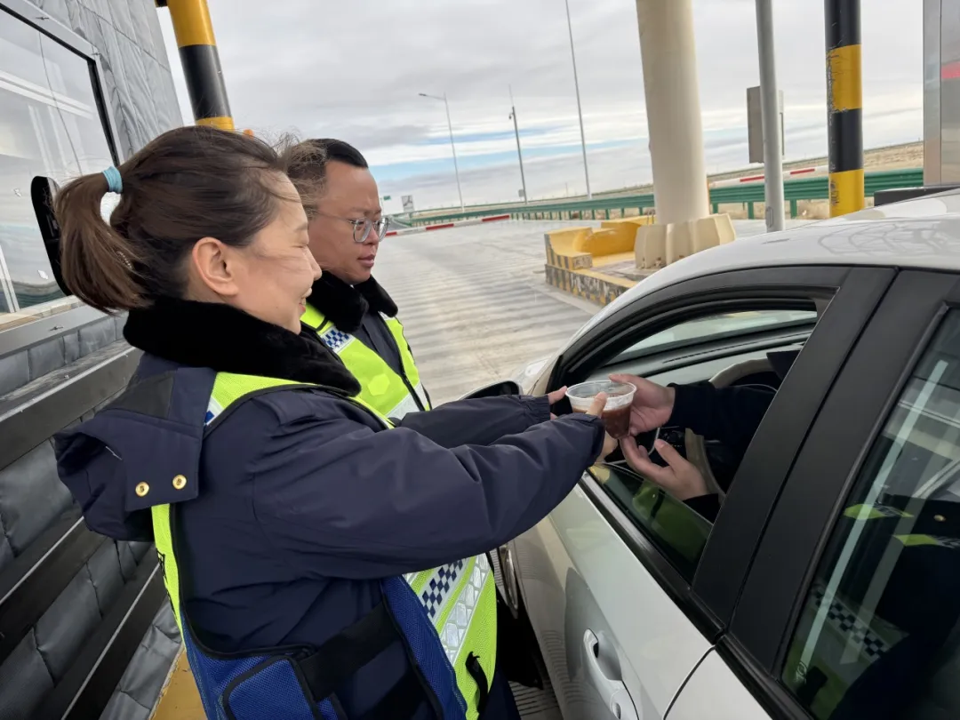 女人与公狍交酡女免费