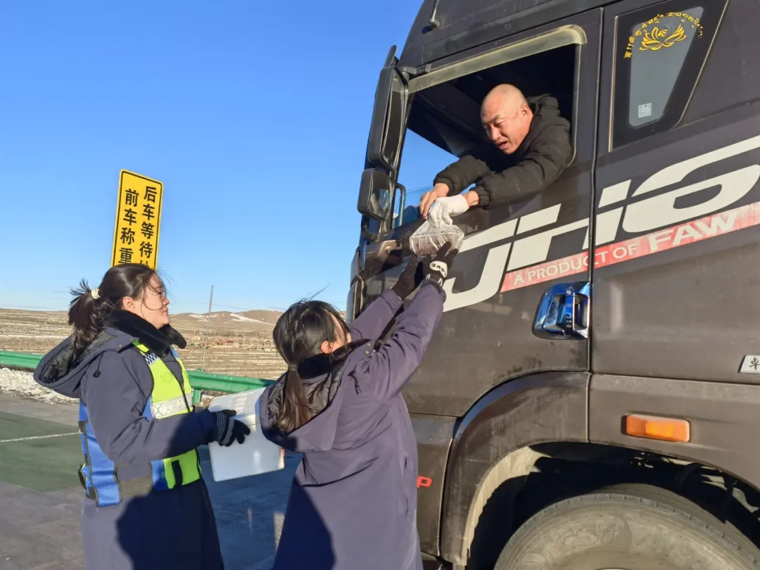 女人与公狍交酡女免费
