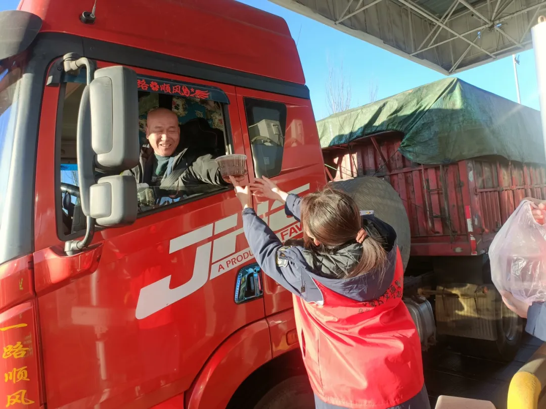 女人与公狍交酡女免费