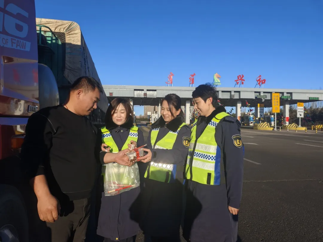 女人与公狍交酡女免费