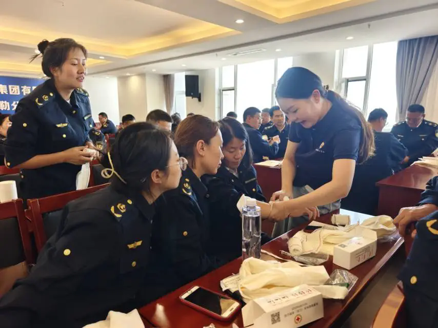 女人与公狍交酡女免费