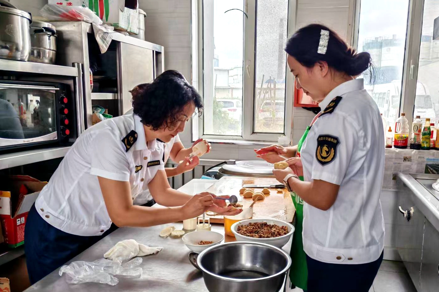 女人与公狍交酡女免费